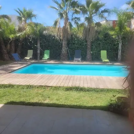 Апартаменты Rdc D'architecte Avec Piscine Privee *