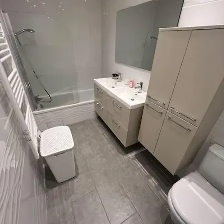 Rdc D'architecte Avec Piscine Privee * Агд