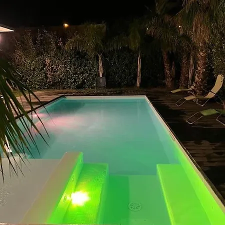Rdc D'architecte Avec Piscine Privee Апартаменты